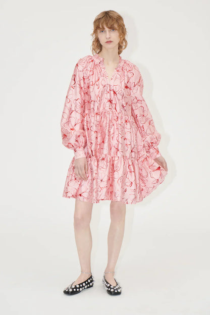 Tier Voluminous Foil Foliage