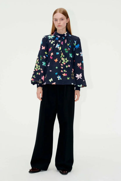 Ashley Butterflies - Meðvitund Studio